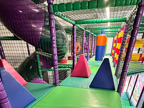 Yatoo Family Center - Jungle kids + Minigolf