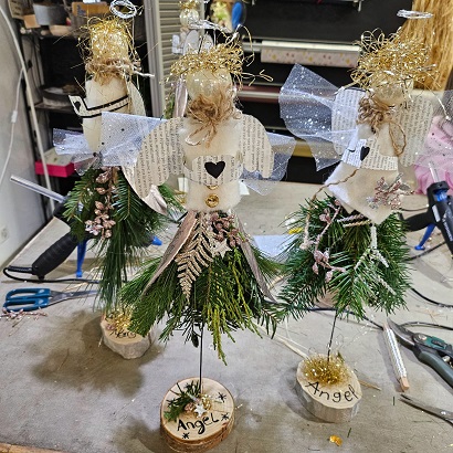 Bricolage floral de Noël à l’Oxalis de Courtepin